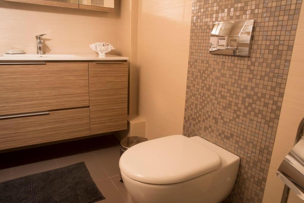 Deluxe Apartment In The Center Kalamáta Buitenkant foto